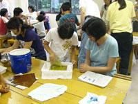 手作り実験教室「手すきの紙作り」